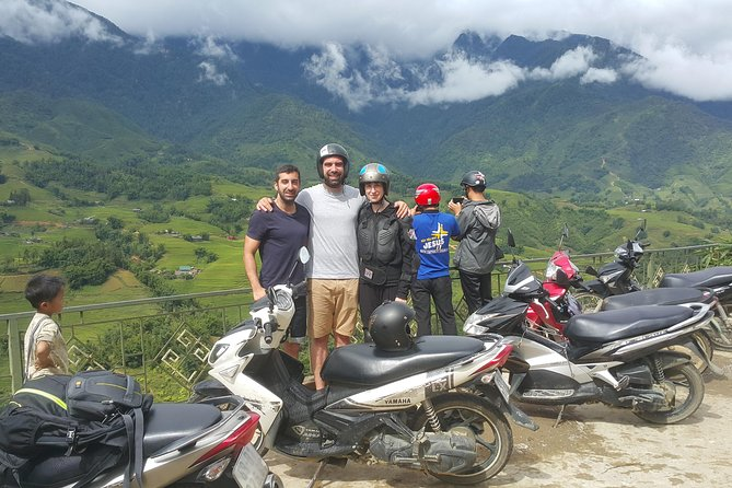A lot of foreigners enjoy the motorbike experience (Source: Collected)