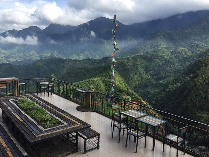 Panoramic valley and mountain views set the scene for outdoor campsite coffee