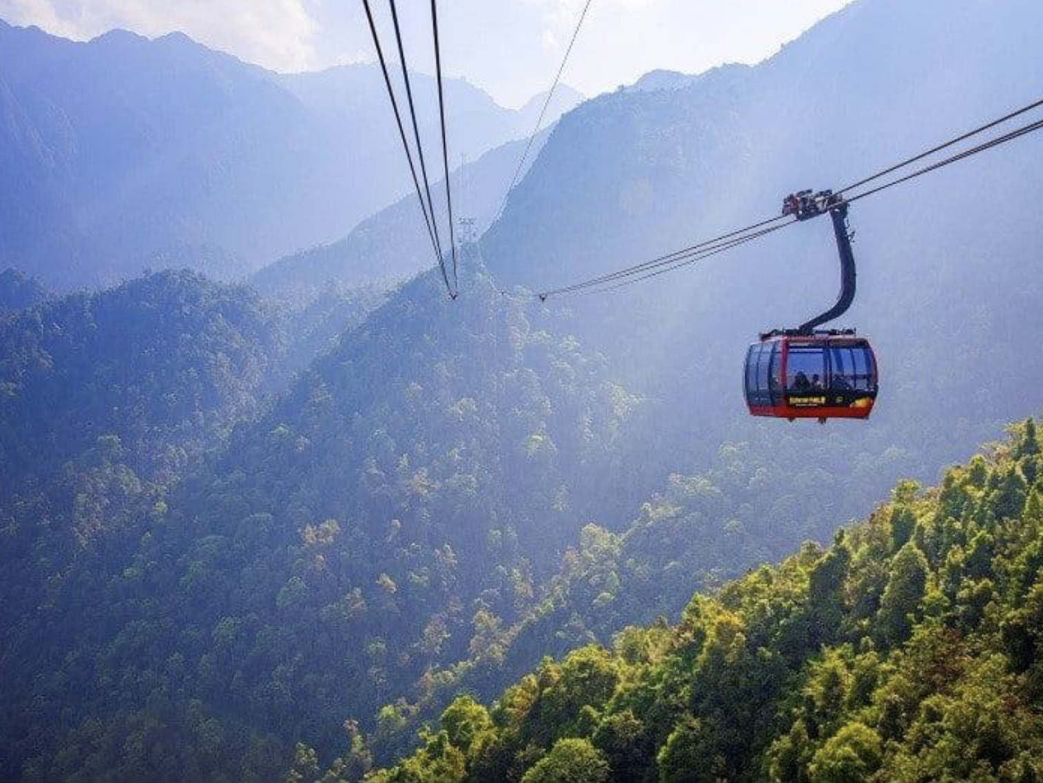 Tuyến cáp treo thuộc quần thể Sun World Fansipan Legend được vận hành theo tiêu chuẩn hiện đại.