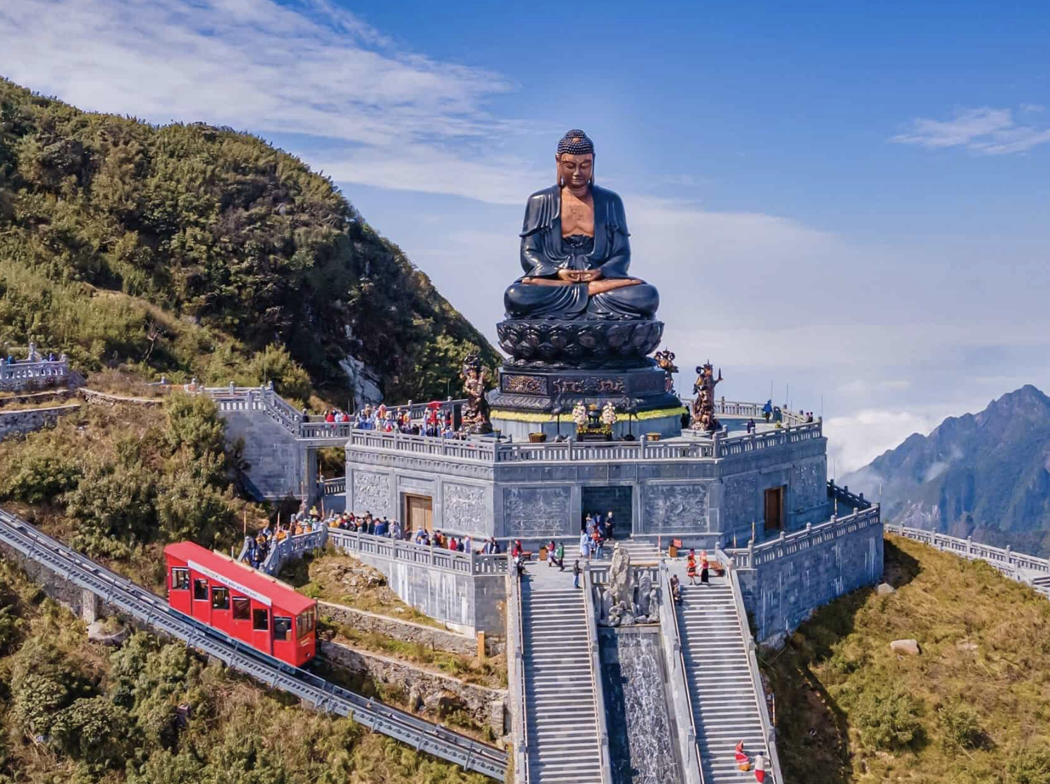 Du khách thường lựa chọn các combo trải nghiệm cả 2 tàu leo núi đi kèm để tối ưu chi phí và hành trình.