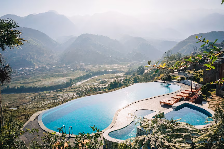 Laxsik Ecolodge sở hữu tầm nhìn tuyệt đẹp ra ruộng bậc thang và núi non phía xa.