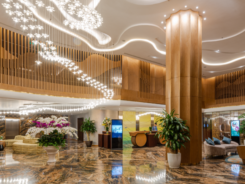 KK Sapa Hotel gây ấn tượng với phong cách kiến trúc hiện đại.