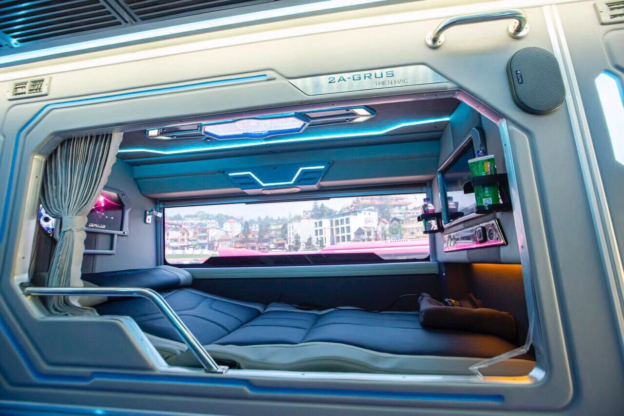 Không gian rộng rãi bên trong cabin của nhà xe Sapa Group Bus