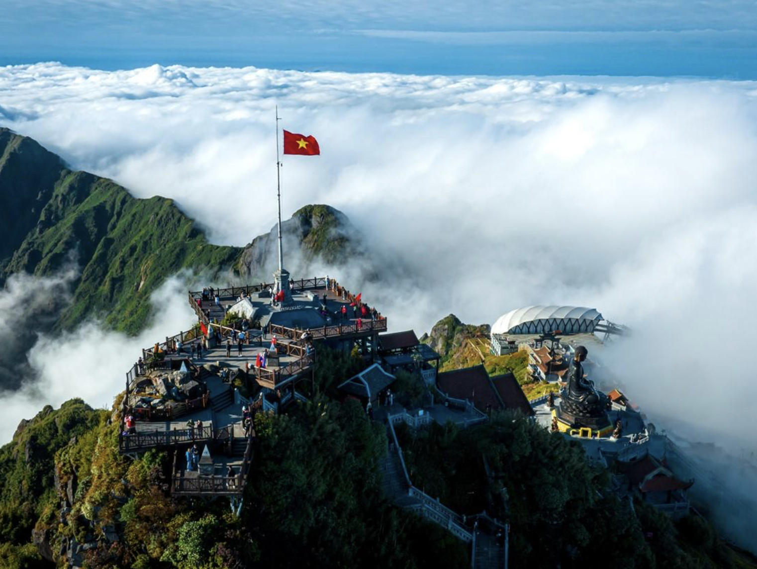 Khung cảnh thiên nhiên tuyệt đẹp trên đỉnh Fansipan
