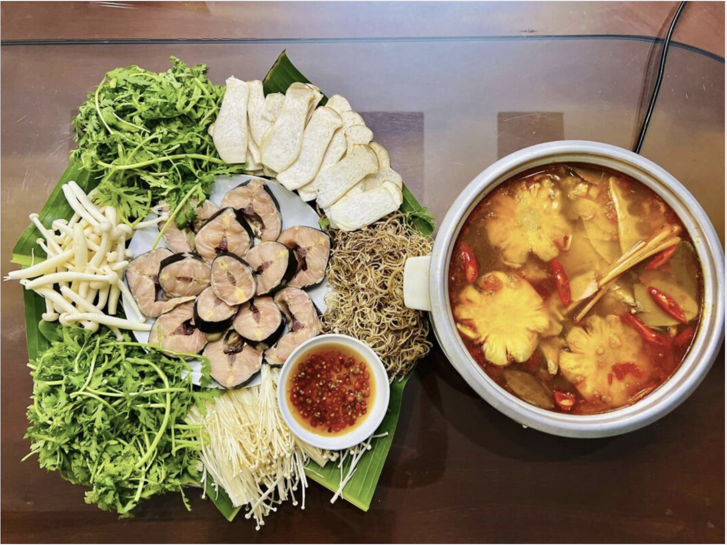 Ẩm thực Sa Pa đa dạng từ món bình dân đến đặc sản vùng cao, phù hợp nhiều mức chi phí đi Fansipan mùa hè