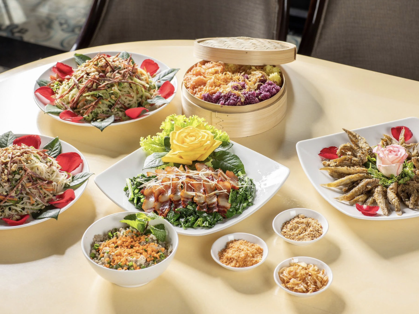 Nhà hàng Buffet Vân Sam - nơi hội tụ tinh hoa ẩm thực Tây Bắc, một lựa chọn không thể bỏ lỡ để thưởng thức ẩm thực đậm vị vùng cao Tây Bắc.