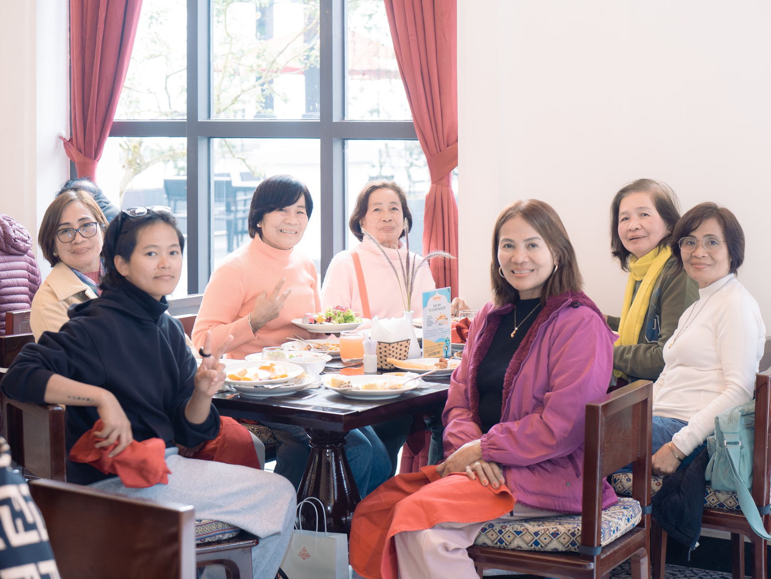 Từ không gian nội thất trang nhã, gam màu ấm áp đến bố cục tinh gọn, các nhà hàng đều mang lại cảm giác thư thái.