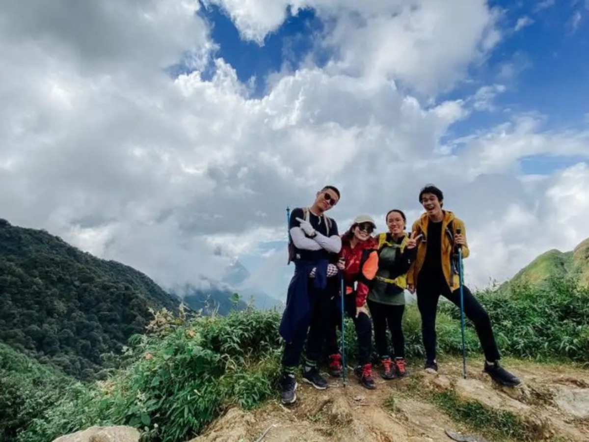 Những cung trekking hoang sơ ít người đặt chân khiến Bản Mây rất cuốn hút.