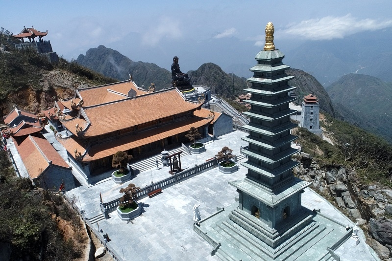 Quần thể tâm linh hùng vĩ trên đỉnh Fansipan