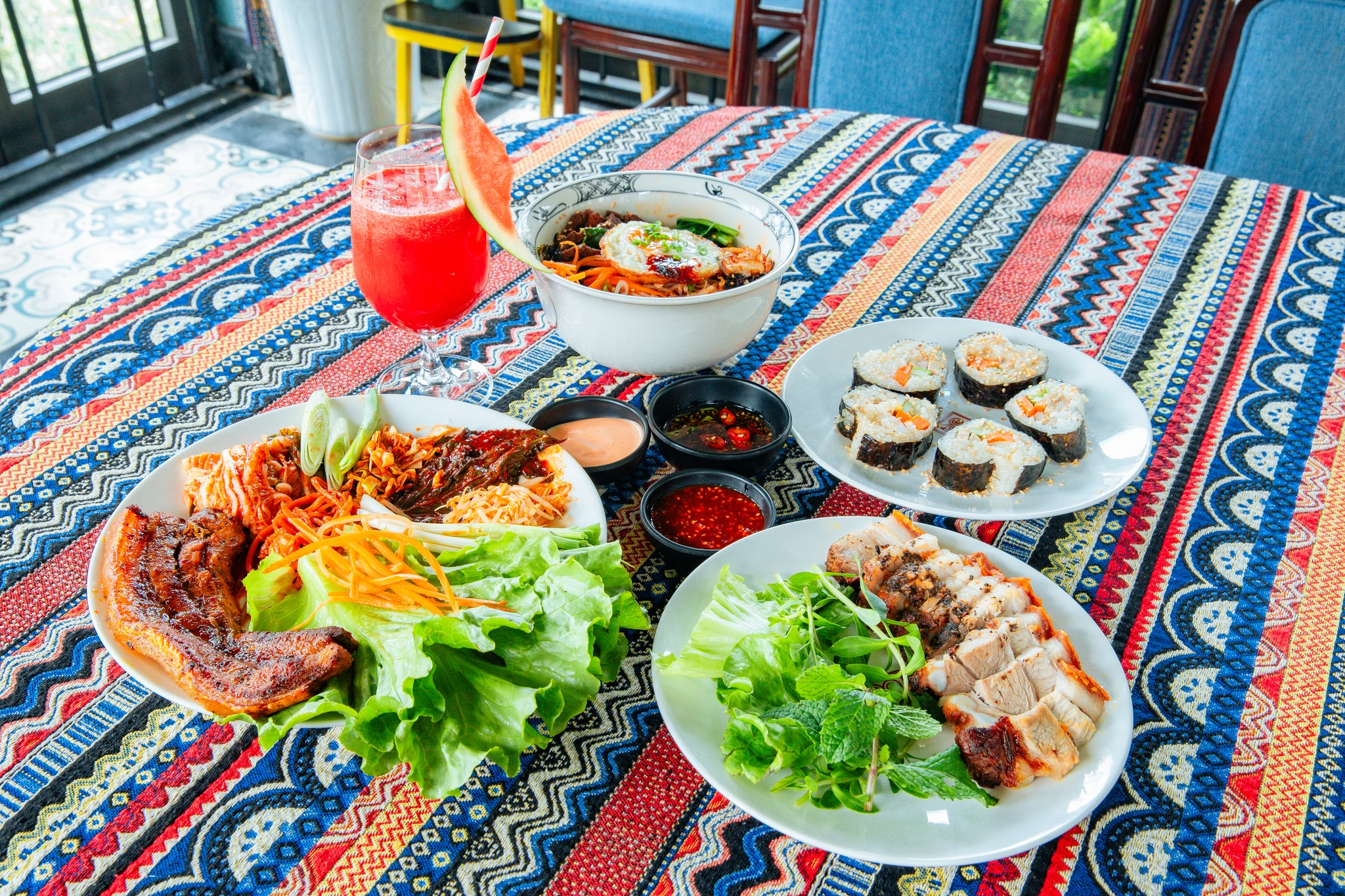 Các món ăn hấp dẫn tại nhà hàng Vân Sam