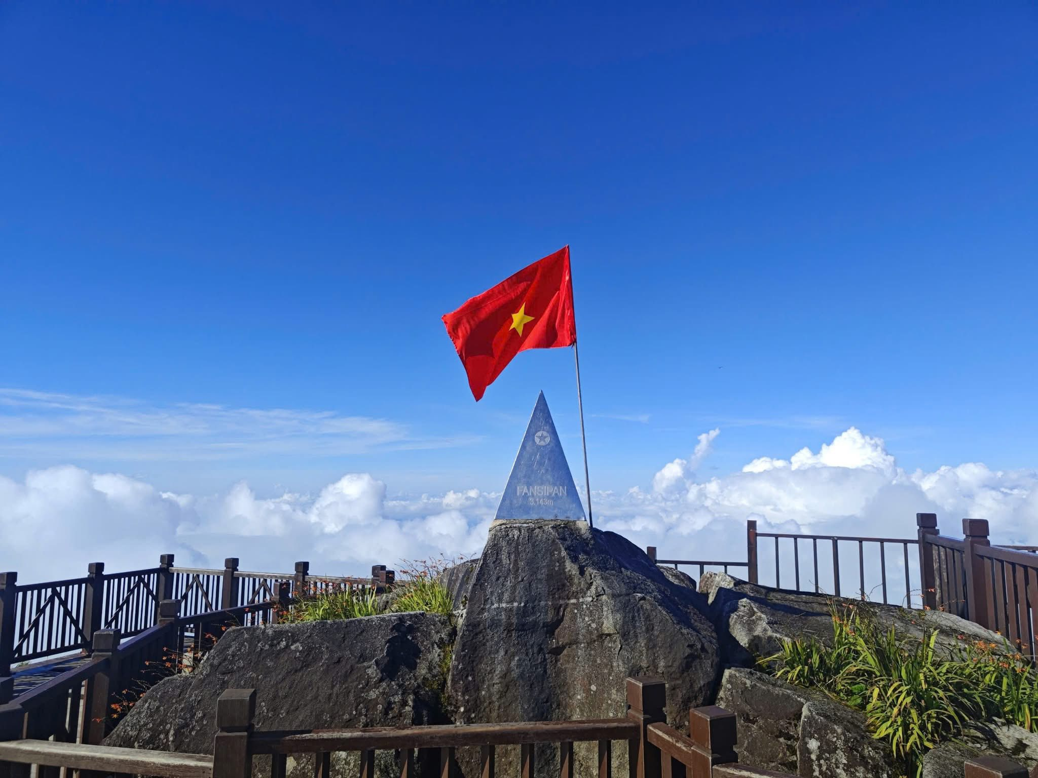 Fansipan peak, at 3,143 meters high, is a must-see check-in point for tourists.