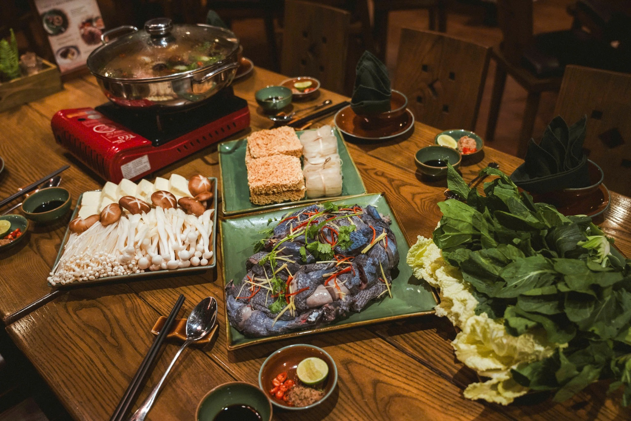 The cool weather is perfect to enjoy the specialty black chicken hot pot.