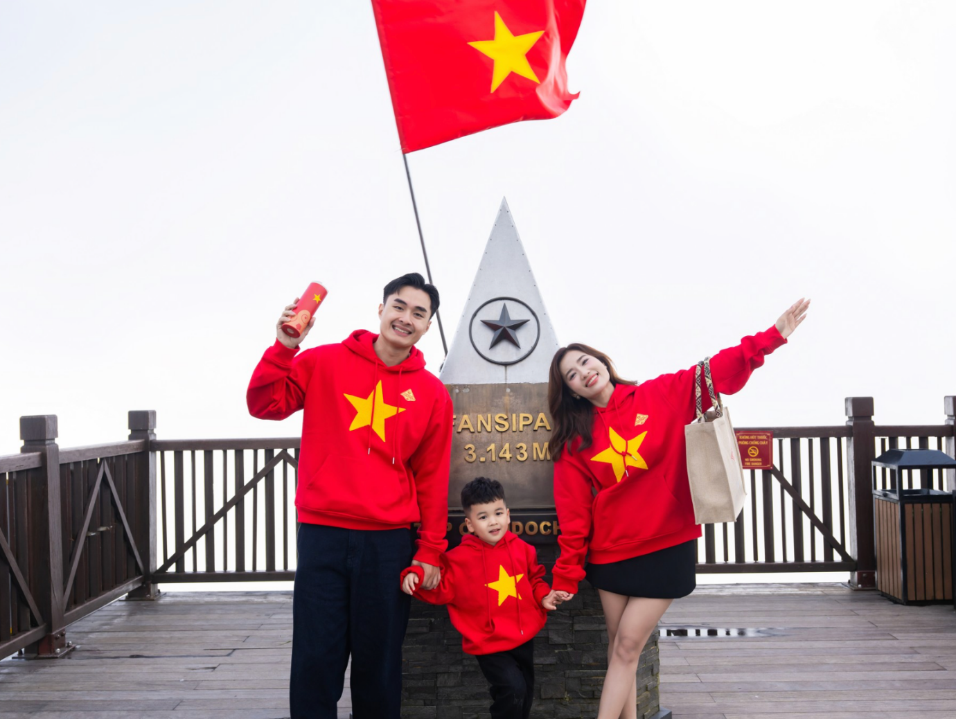 番西邦(Fansipan)是中南半島三國中最高的山峰。
