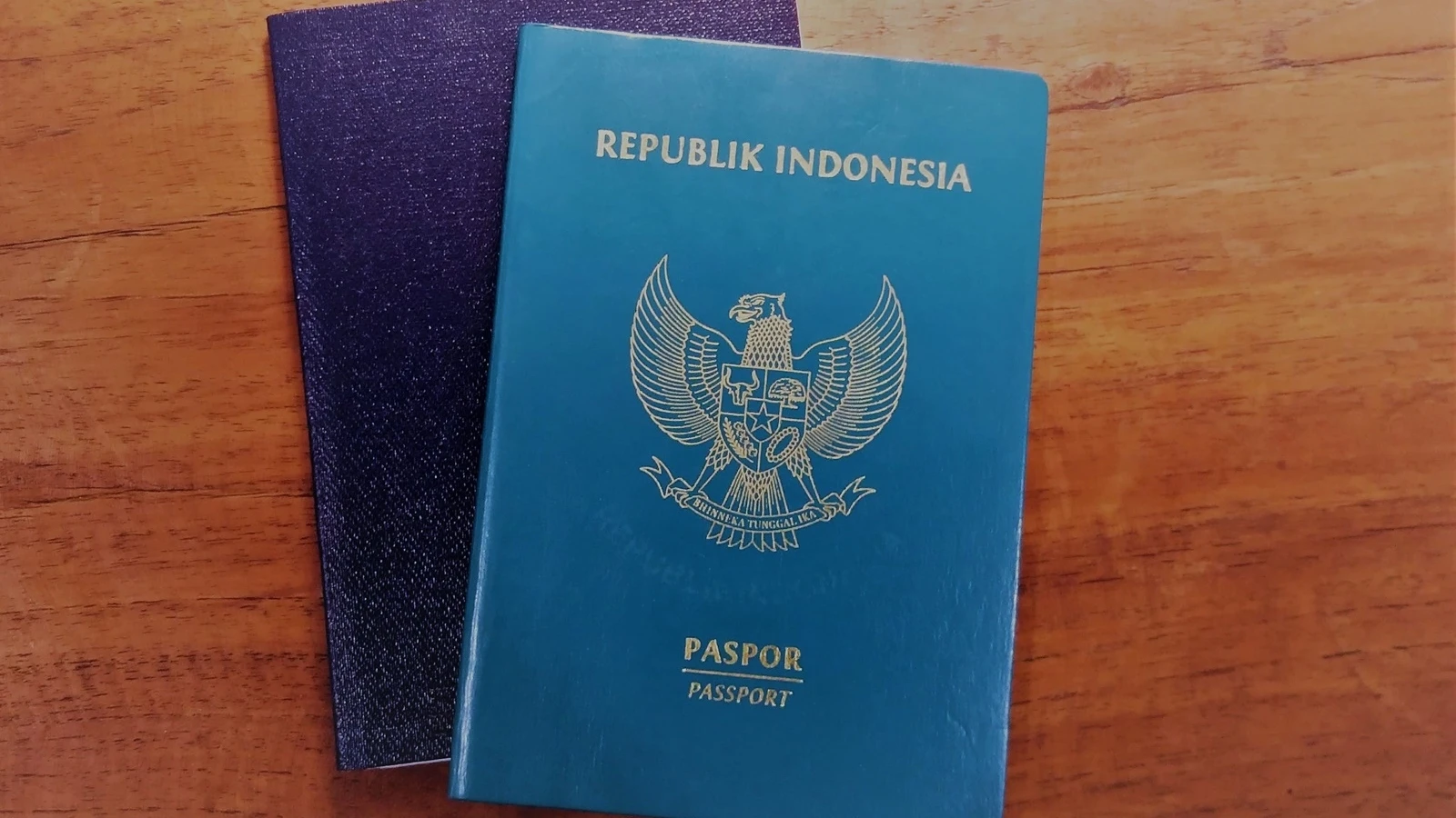 Tourists should carefully check all important documents before your trip