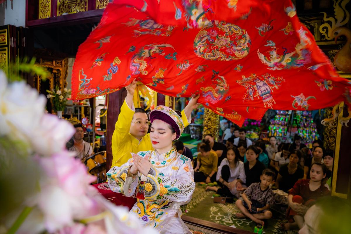Hầu đồng là nghi thức tâm linh gắn liền với tín ngưỡng thờ Mẫu.