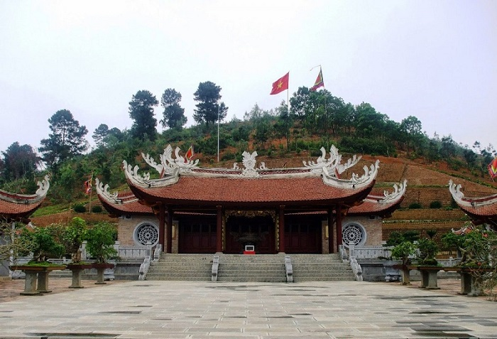 Đền Mẫu Âu Cơ tại miền Bắc Việt Nam.