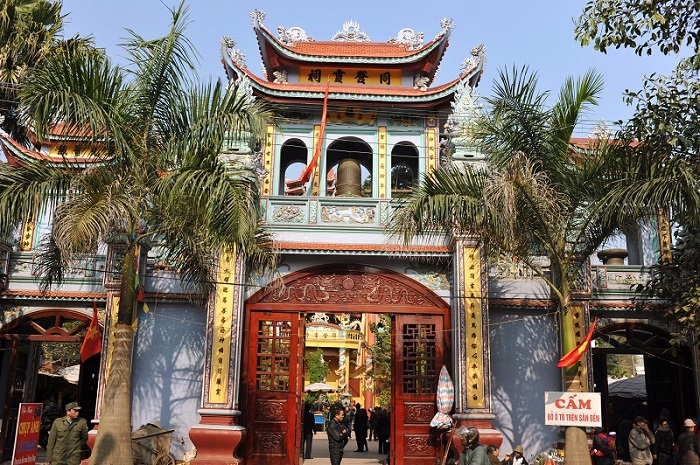 Đền Mẫu Đồng Đăng là một trong những điểm hầu đồng nổi tiếng tại Việt Nam