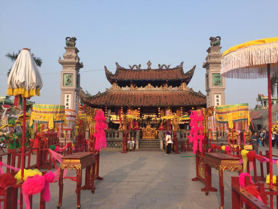 Lễ hội Phủ Dầy được tổ chức quy mô lớn, thu hút đông đảo tín đồ từ khắp nơi đổ về.