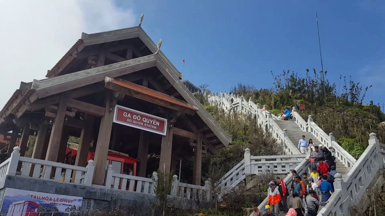 Ga Đỗ Quyên là điểm khởi đầu của tuyến tàu lên đỉnh Fansipan
