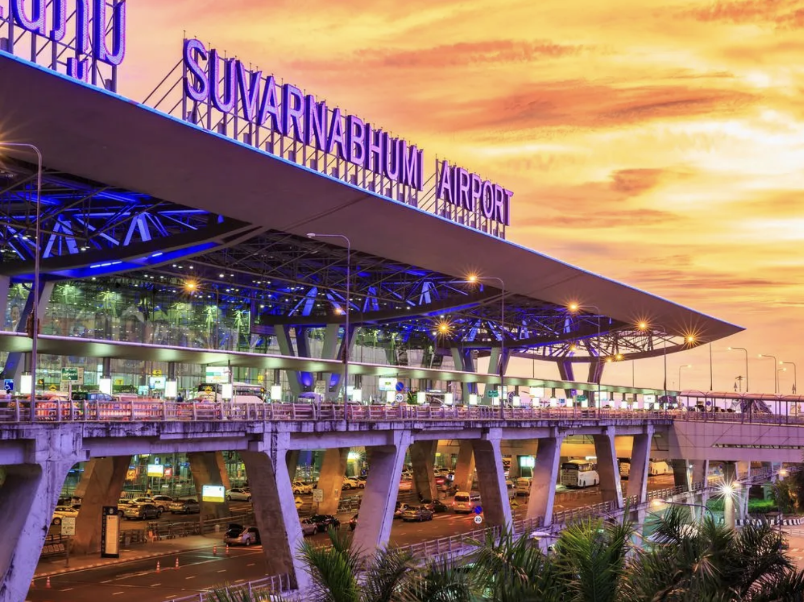 ท่าอากาศยานสุวรรณภูมิ กรุงเทพฯ มีบทบาทเป็นศูนย์กลางสำคัญของเครือข่ายการขนส่งทางอากาศ ในภูมิภาคเอเชียตะวันออกเฉียงใต้