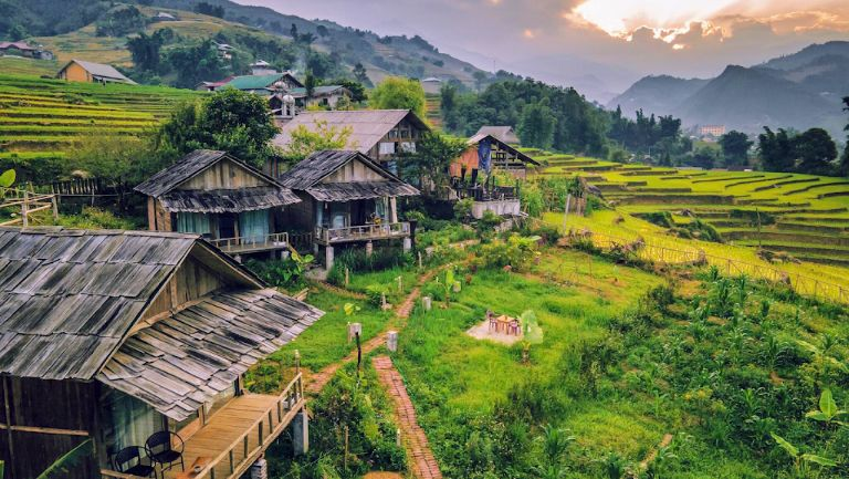 Thiên nhiên Tả Van thay đổi theo mùa, mỗi thời điểm lại mang một sắc thái riêng.