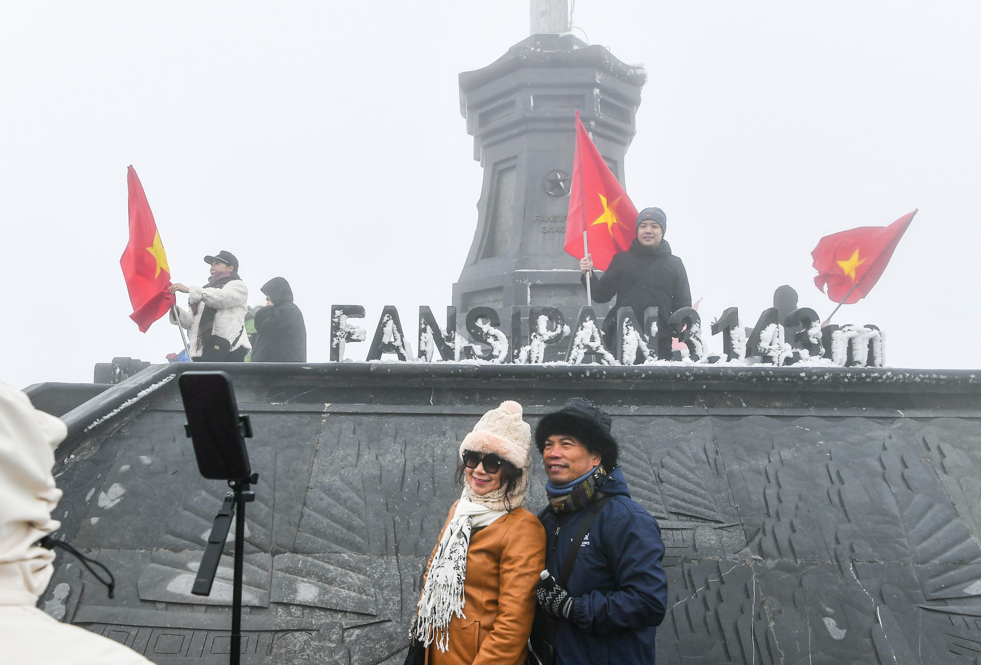 Hệ thống cáp treo hiện đại giúp du khách chinh phục đỉnh Fansipan ngay cả khi Sa Pa có tuyết rơi.