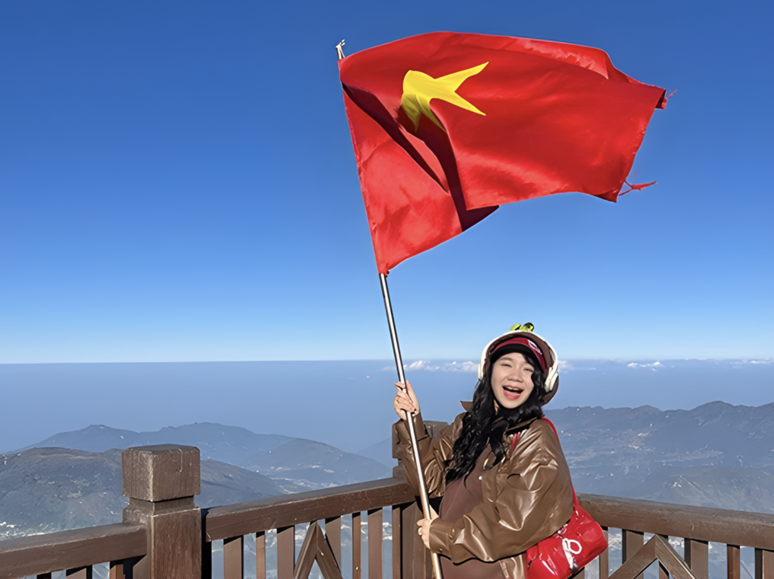 Dịch vụ trong tour thường bao gồm nhiều địa điểm nổi tiếng như đỉnh Fansipan