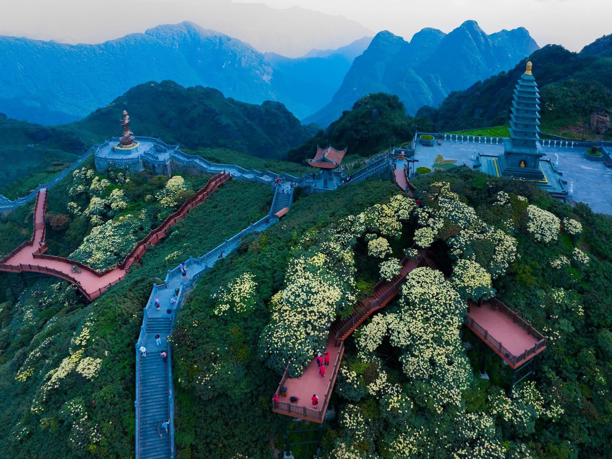 Đại Bảo Tháp cổ kính và uy nghi.