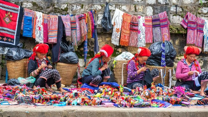 Chợ phiên Sa Pa là một trong những không gian sinh hoạt cộng đồng tiêu biểu của vùng cao Tây Bắc.
