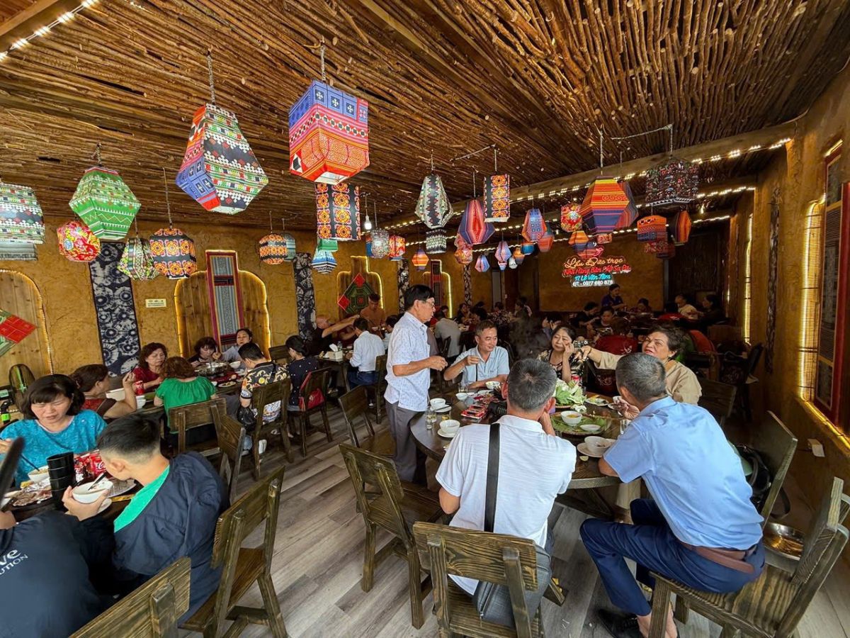 Ban Pho Restaurant mang hương vị bản làng giữa phố núi Sa Pa. (Nguồn: Sưu tầm)