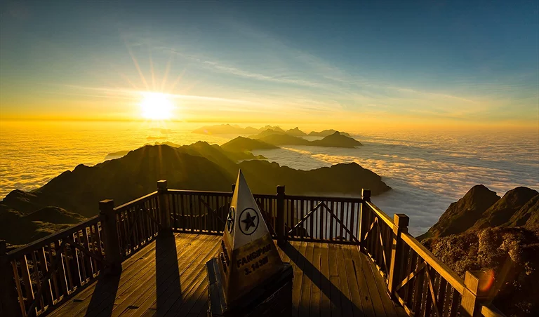 Du khách nên theo dõi thời tiết trước chuyến đi để đảm bảo mọi trải nghiệm tốt nhất