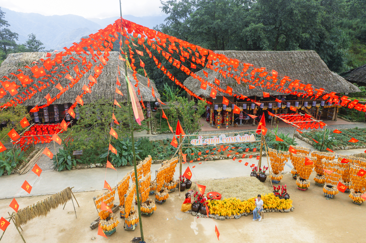 Nghi lễ Cơm mới của người Tày và người Thái sẽ được diễn ra ngay trong khuôn khổ lễ hội Thổ cẩm.