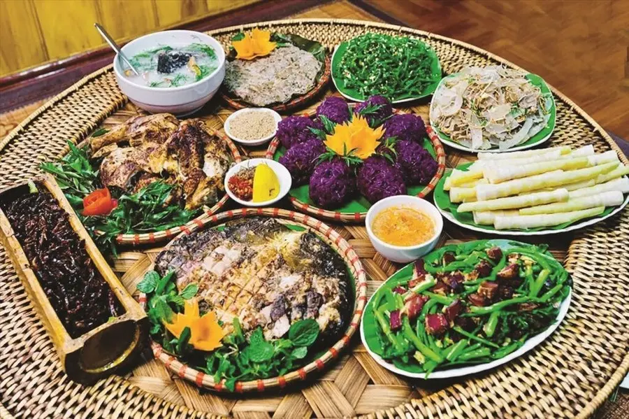 Du khách có thể trải nghiệm đa dạng đặc sản Tây Bắc khi du lịch Lào Cai