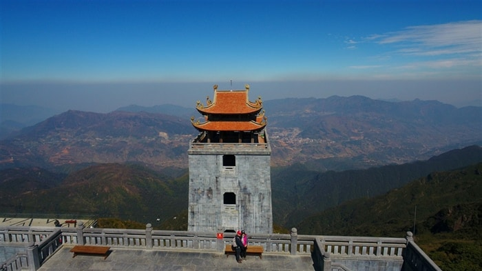 Đại hồng chung trên đỉnh Fansipan