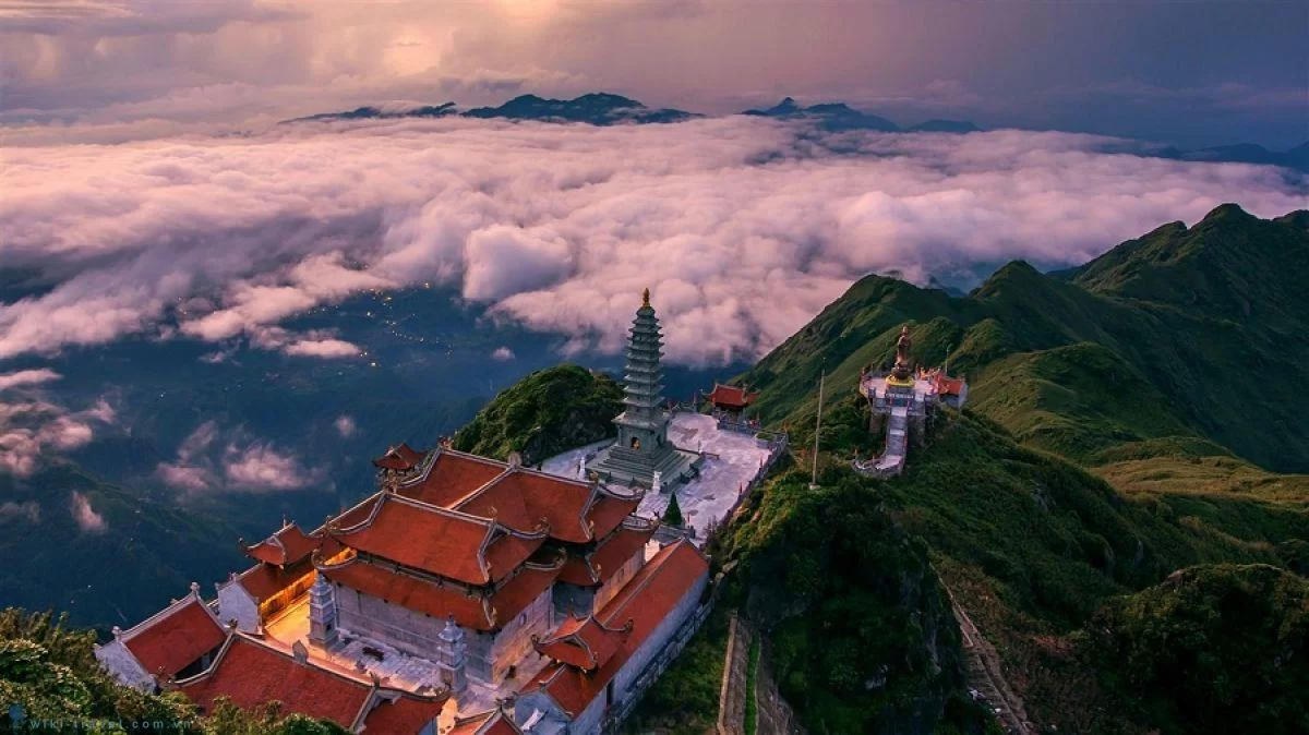 Quần thể tâm linh hùng vĩ trên đỉnh Fansipan