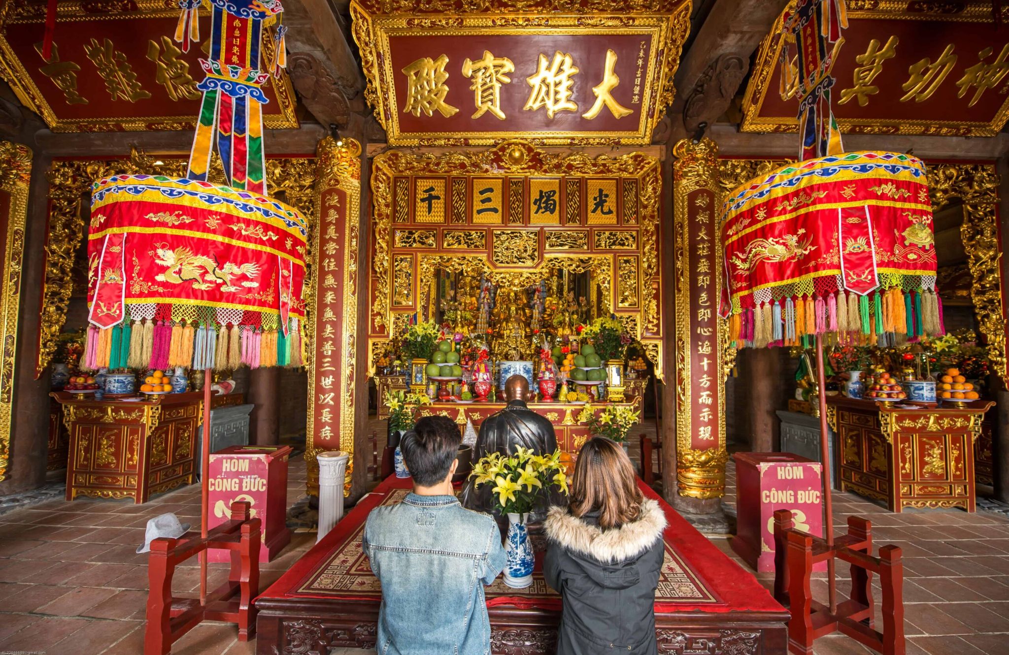 Không gian thờ tự bên trong Bích Vân Thiền Tự