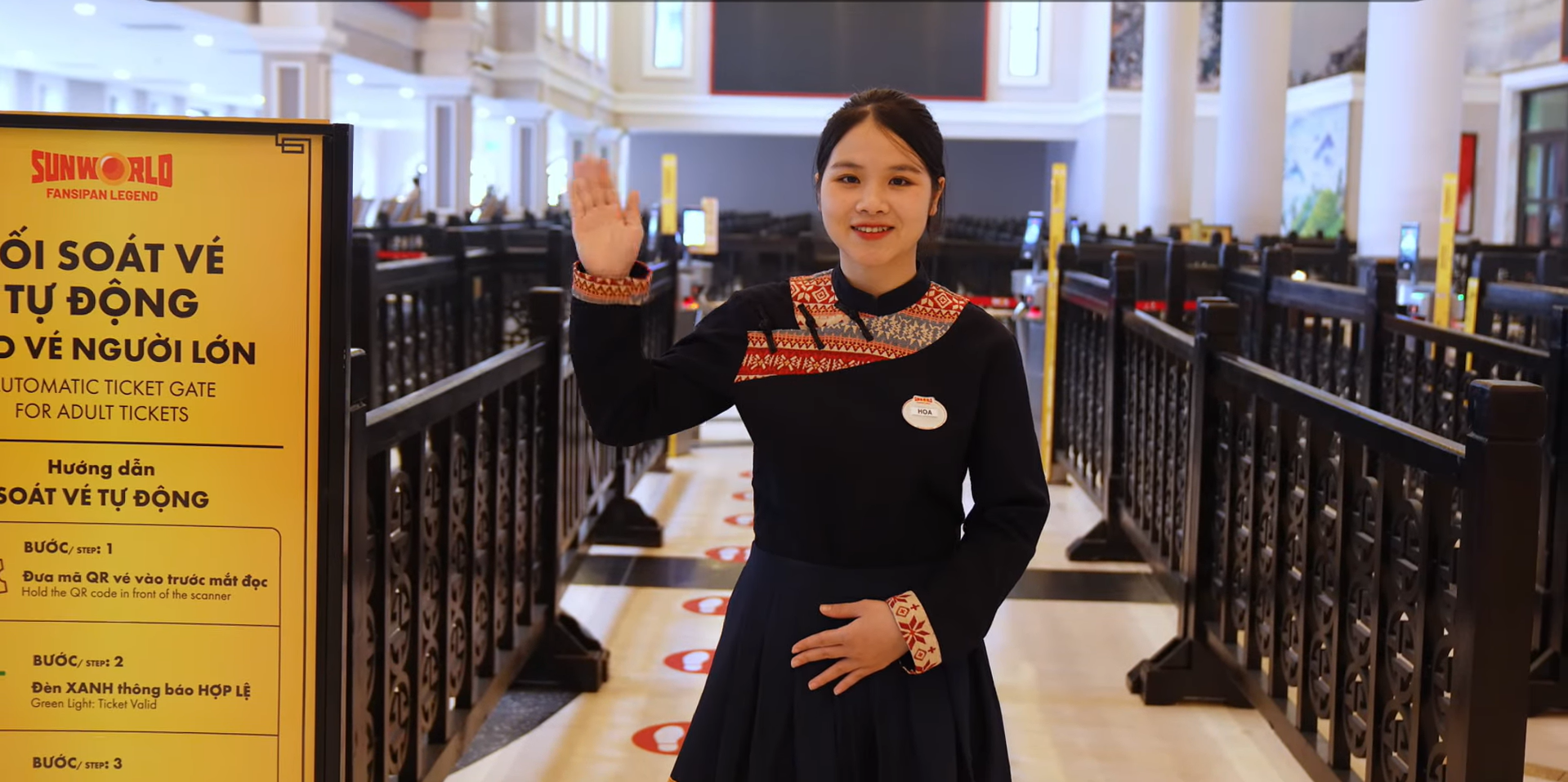 Du khách nên tuân thủ mọi sự hướng dẫn của nhân viên để đảm bảo an toàn suốt chuyến đi