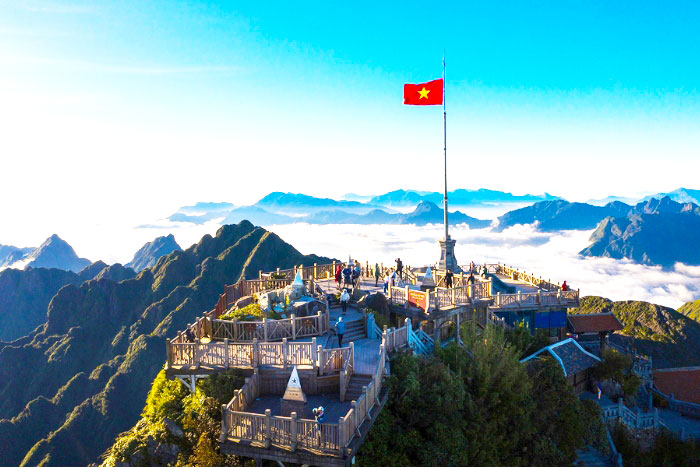 Khung cảnh thiên nhiên tuyệt đẹp trên đỉnh Fansipan