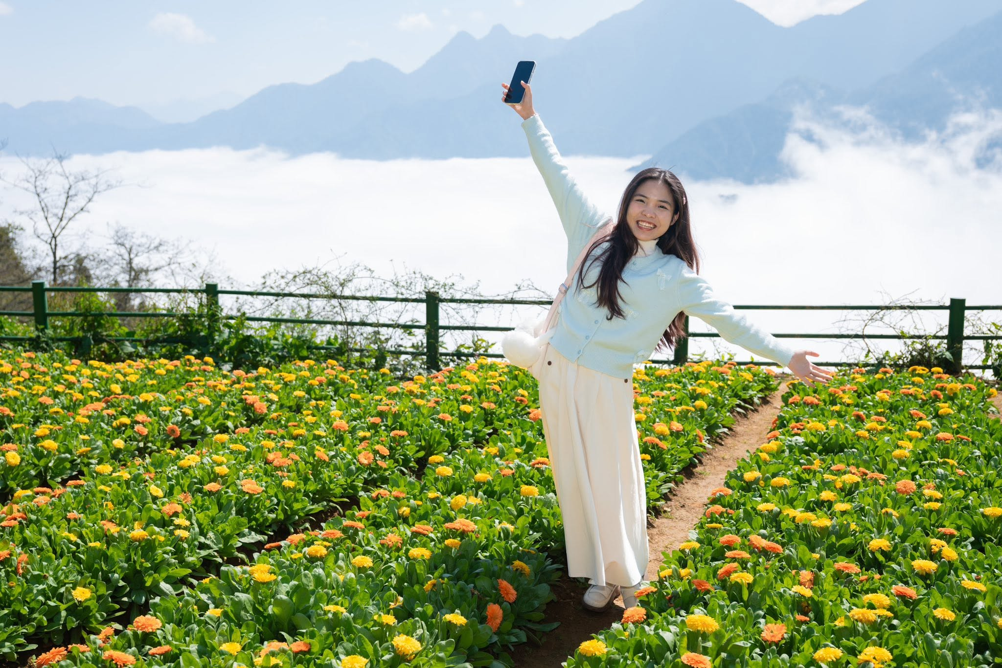 Du khách nên mang theo áo khoác mỏng khi trải nghiệm Sun Paradise Land Sa Pa