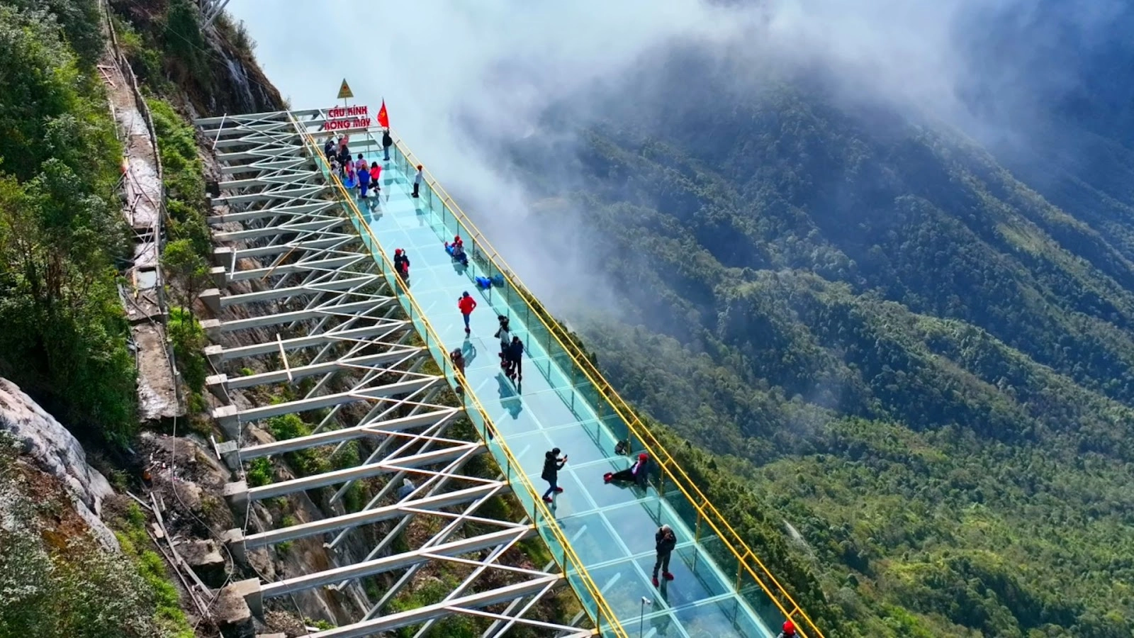 A panoramic view of the Rong May Glass Bridge from above