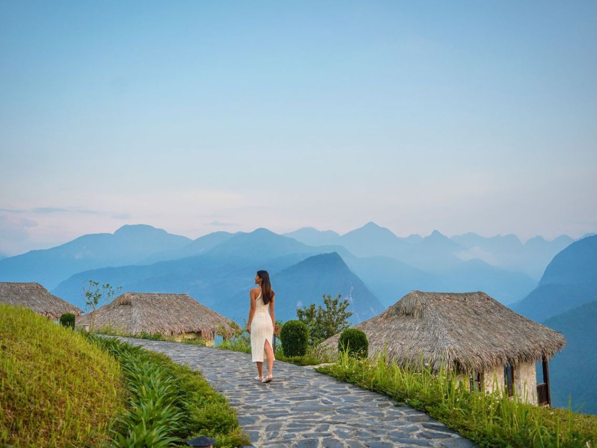 Nhiều du khách lựa chọn resort view núi ở Sa Pa. (Nguồn: Sưu tầm)