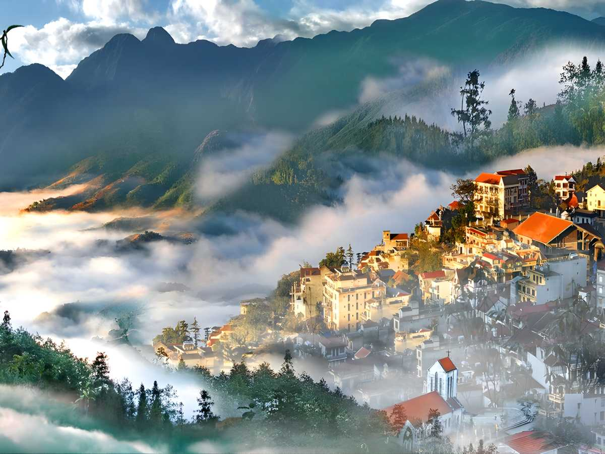 Sa Pa mát mẻ, có nhiều ruộng bậc thang với văn hóa bản địa đặc sắc. (Nguồn sưu tầm)