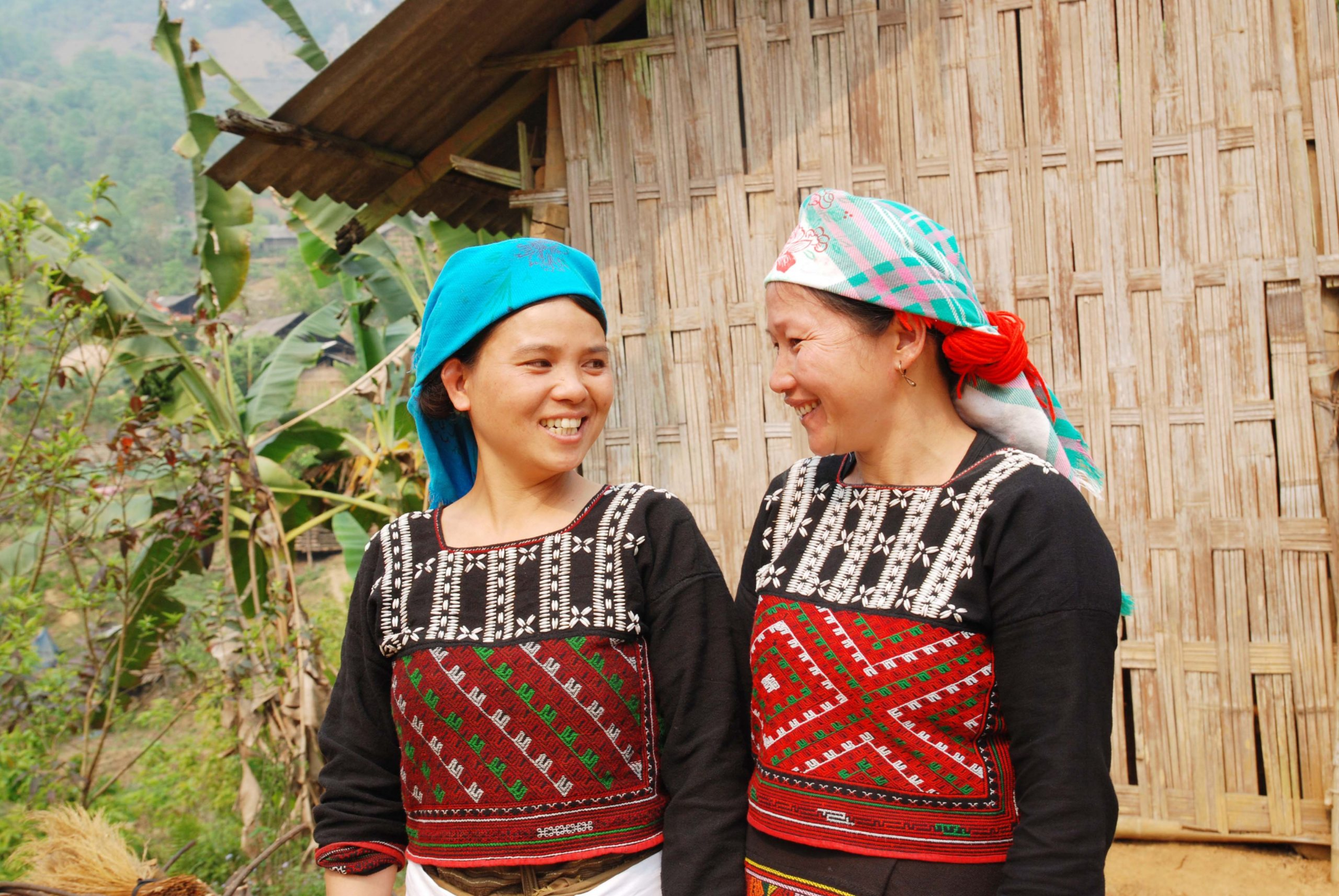 Traditional attire of the Xa Pho people