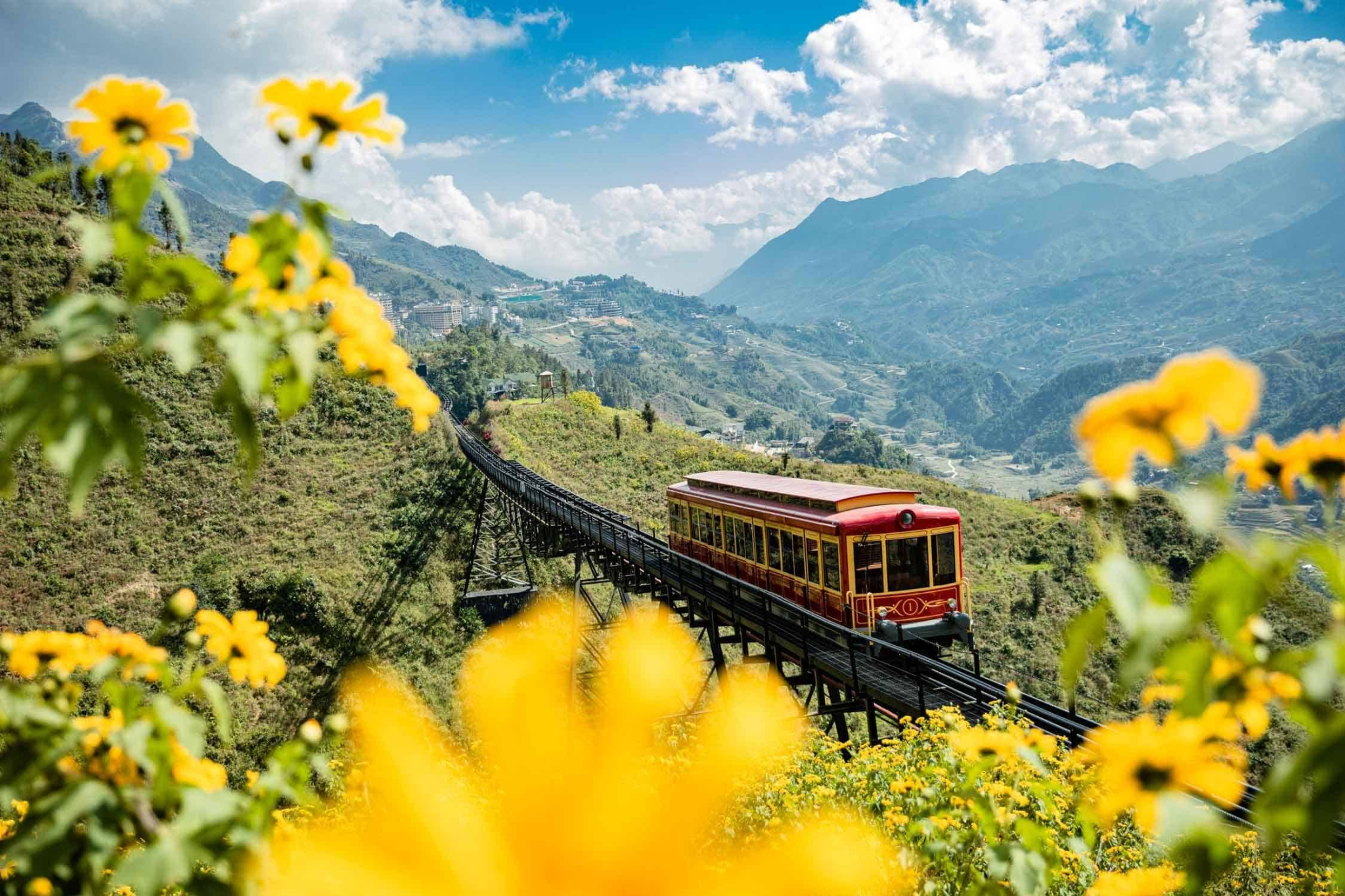 Muong Hoa mountain train