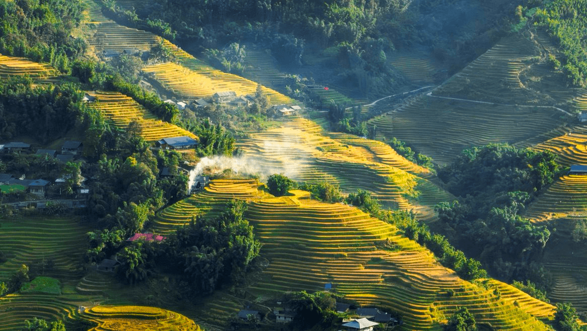 The picturesque scenery in Muong Hoa Valley