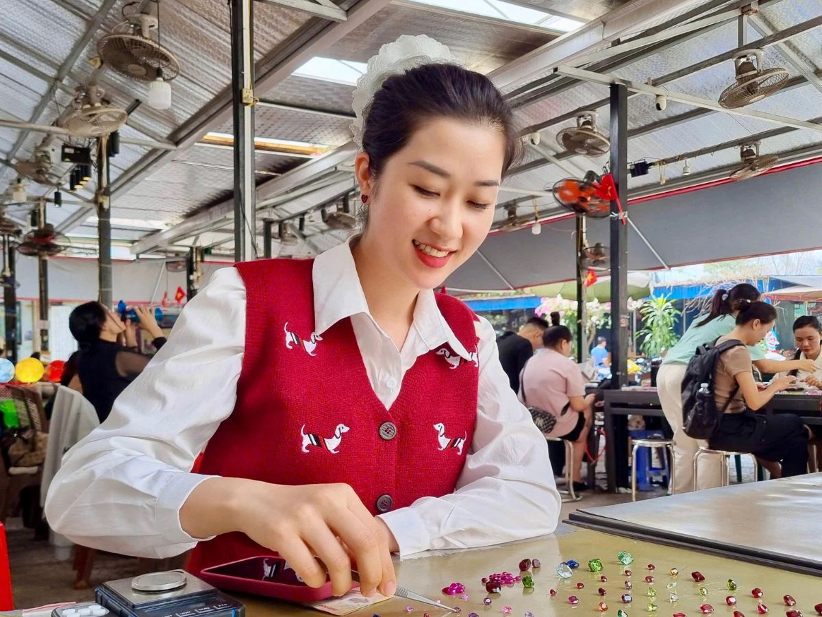 Tìm hiểu cách chọn đá đúng cách để tránh mua phải sản phẩm kém chất lượng. (Nguồn: Sưu tầm)