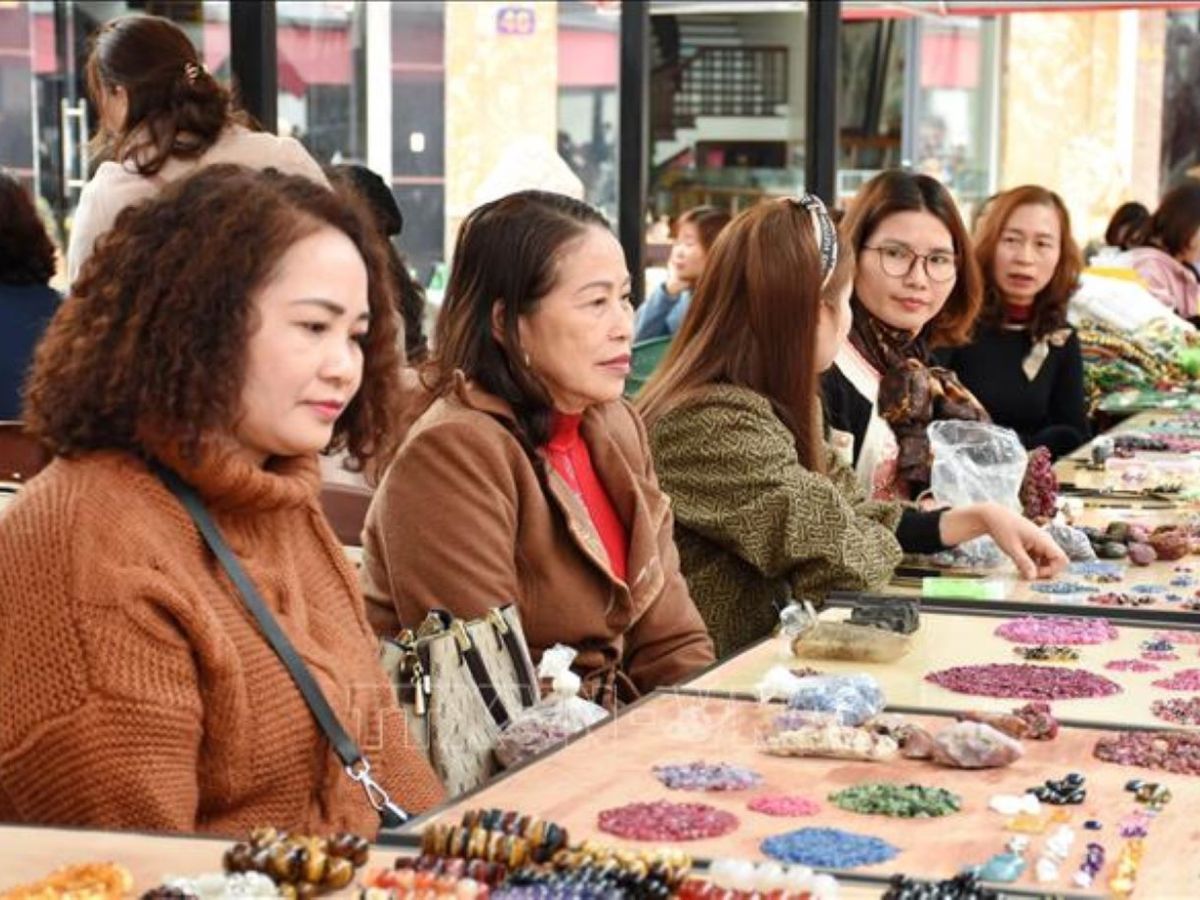Phiên chợ thường diễn ra vào buổi sáng và kéo dài khoảng 3–4 tiếng. (Nguồn: Sưu tầm)
