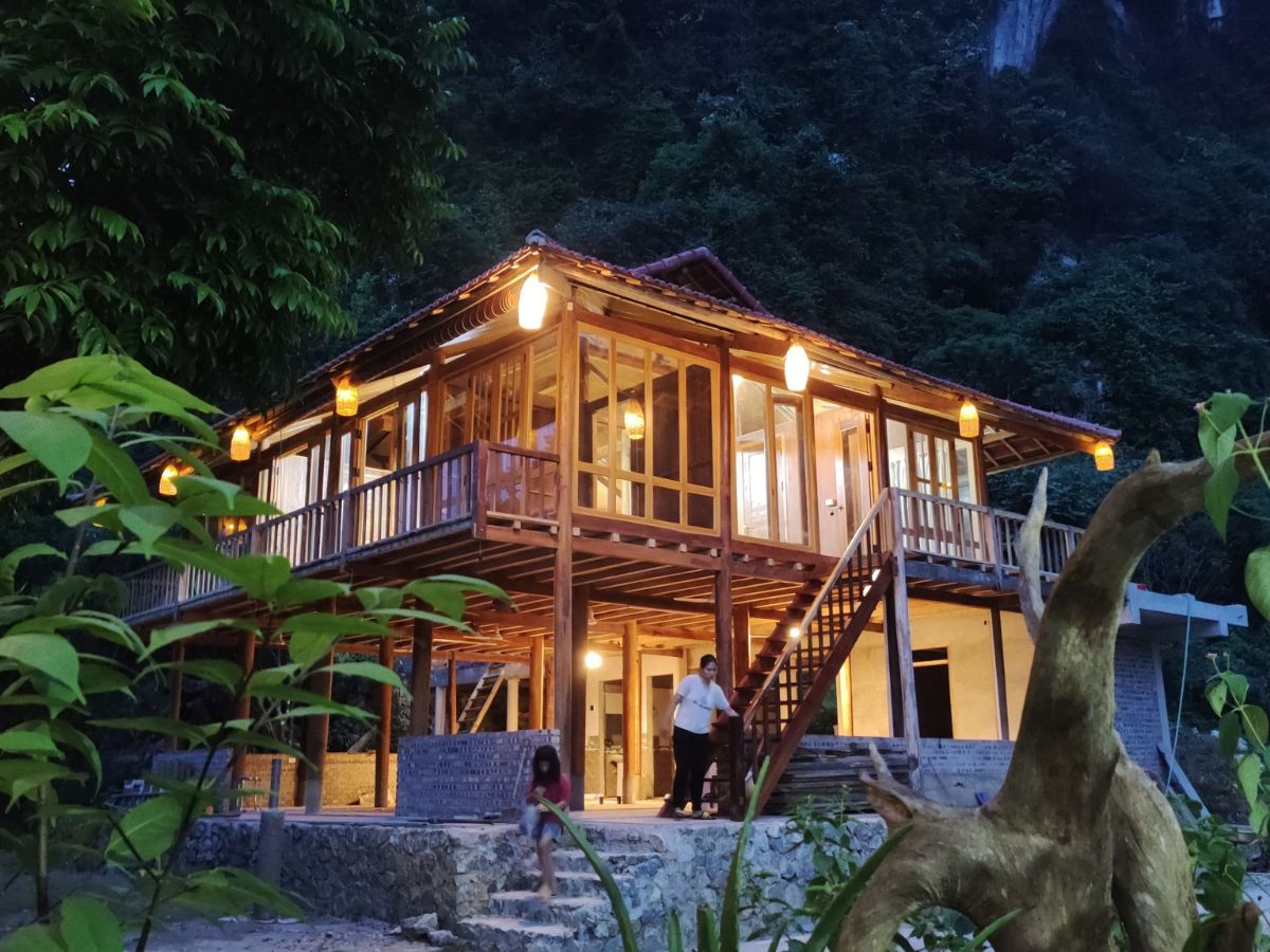 Nhiều trải nghiệm thú vị khi lưu trú homestay hồ Thác Bà view đẹp. (Nguồn: Sưu tầm)