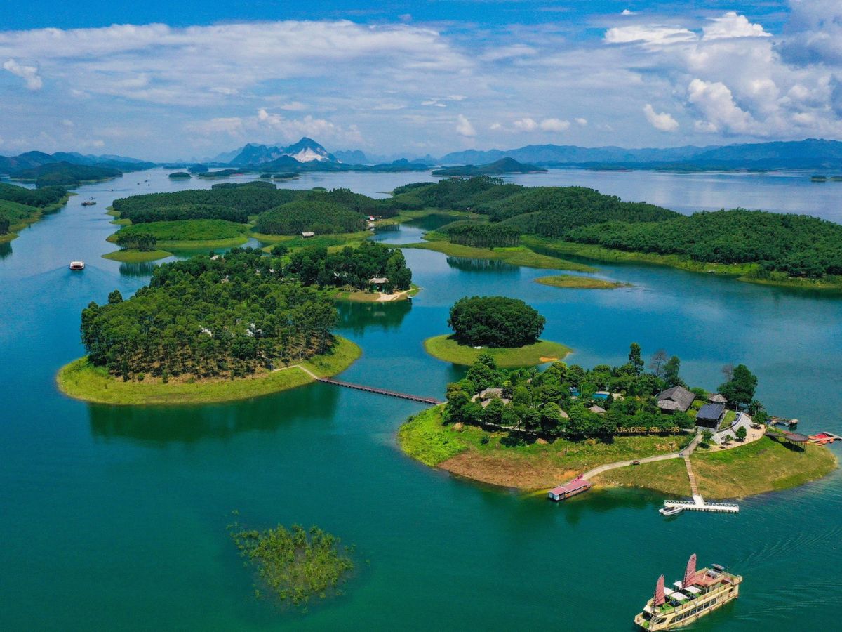Homestay hồ Thác Bà view đẹp được nhiều du khách lựa chọn. (Nguồn: Sưu tầm)