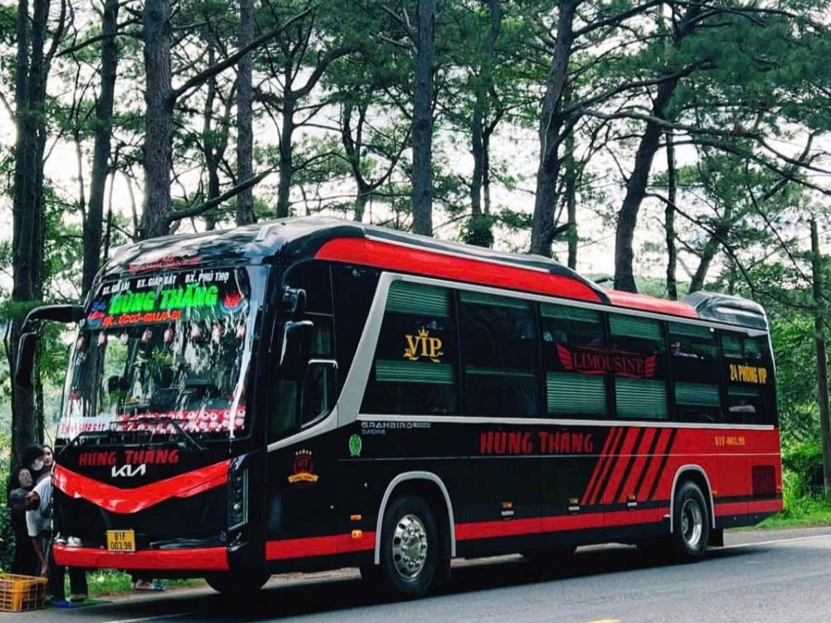 Xe từ Lào Cai đi Nghĩa Lộ là hành trình quen thuộc đối với du khách. (Nguồn: Sưu tầm)
